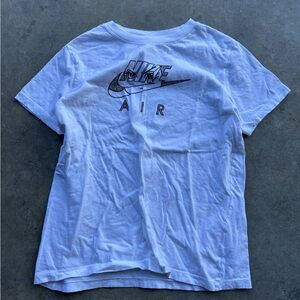 White Nike graphic tee shirt